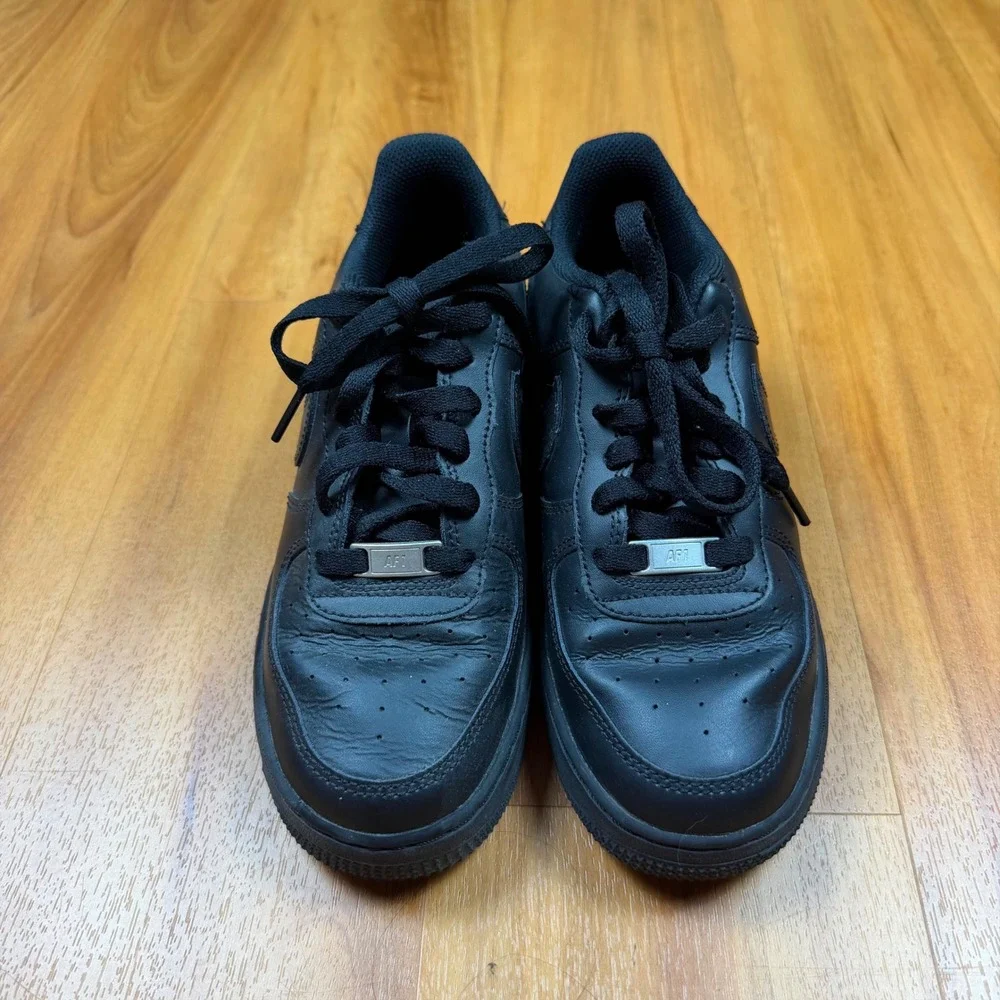 Nike Air Force 1 LE Triple Black Low Top Sneakers DH2920-001 Womens 7.5 / 6Y